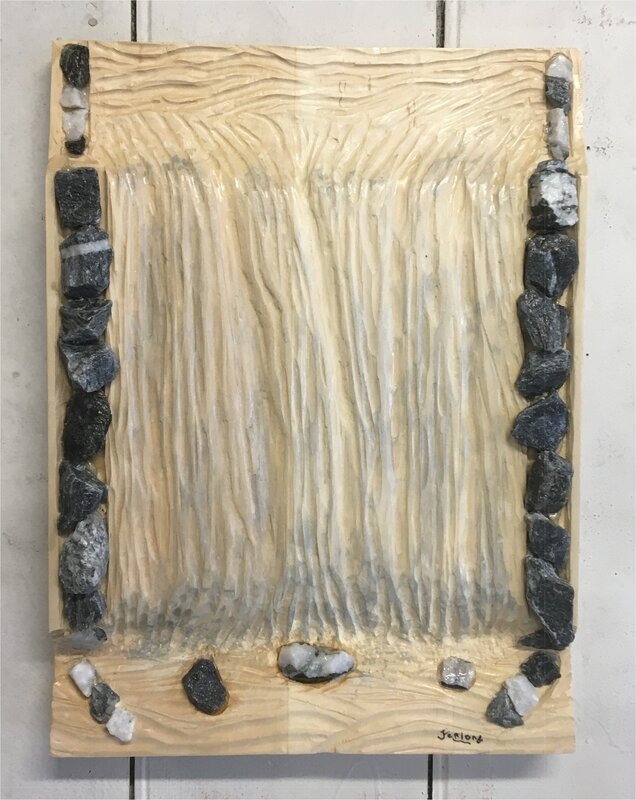Collection 2020
LA MONTMORENCY
Tilleul
12'' x 19'' (30 x 46 cm)
Finit: Laque
Insertion: Pierre de granit
Bas relief